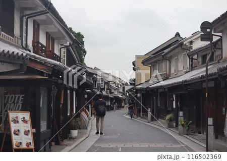 倉敷のレトロな町並み 116502369