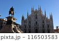 イタリアはミラノにあるミラノ大聖堂、ファサードや平面、空間はゴシック建築の頂点 116503583