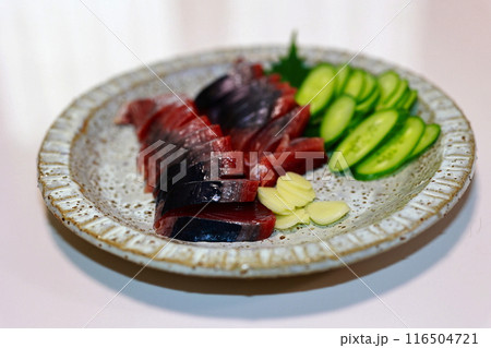 カツオの刺し身 116504721