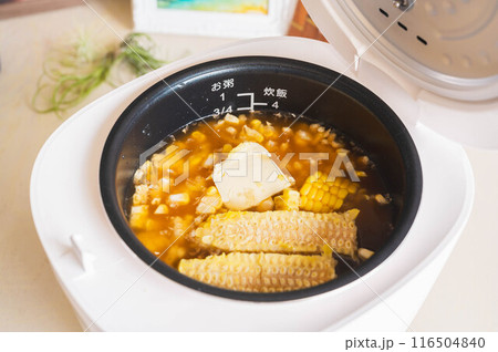 芯も入ったトウモロコシの炊き込みご飯 116504840