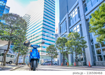 125㏄バイクと都市風景 横浜 125㏄バイクと都市風景 横浜 116506468