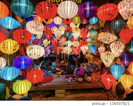 Colorful Lanterns At Souvenir Shops In Hoi An Ancient Town, Vietnam. Colorful Lanterns At Souvenir Shops In Hoi An Ancient Town, Vietnam. 116507821