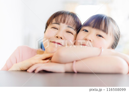 仲良し親娘 仲良し親娘 116508099