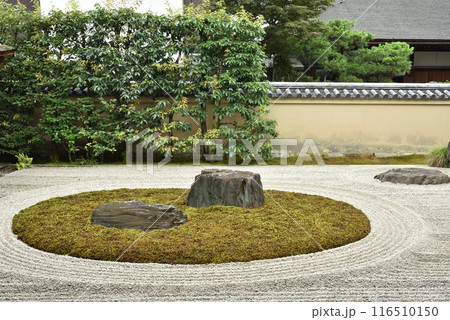 雨あがりの龍源院　一枝坦　亀島 116510150