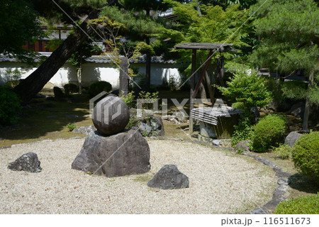 黄檗山萬福寺　庭園の丸石　京都府宇治市 116511673