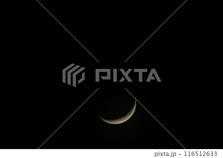 月齢3.0、新月から四日目の皐月の月は満ちて行く 116512633