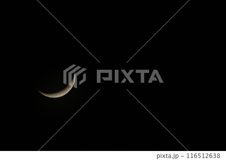 月齢3.0、新月から四日目の皐月の月は満ちて行く 116512638