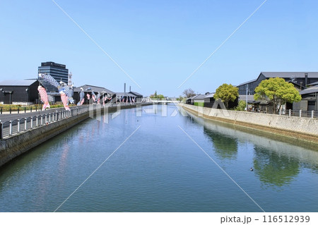 バーゲンで 半田市、半田運河の風景の写真素材 PIXTA - [116512939] 絵画
