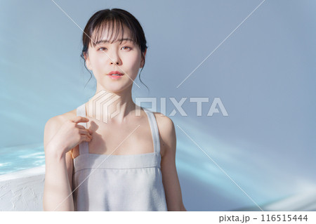 若い女性の美容スキンケア 116515444