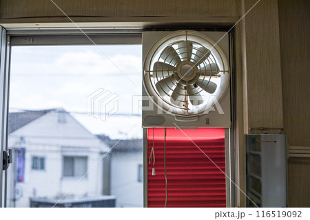 窓用換気扇　取付 116519092