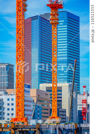 建設現場のクレーン群 建設現場のクレーン群 116521555