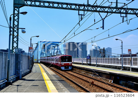 京浜急行電鉄　六郷土手駅　 京急多摩川橋梁の風景 116523604