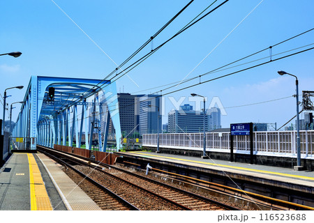 京浜急行電鉄　六郷土手駅　 京急多摩川橋梁の風景 116523688