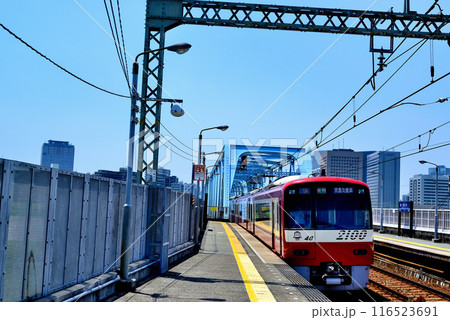 京浜急行電鉄　六郷土手駅　 京急多摩川橋梁の風景 116523691