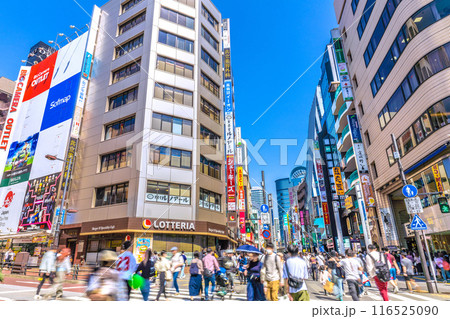 日本の東京都市景観 池袋駅前。SUNSHINE60ST(画面奥)などの繁華街を望む=31日 日本の東京都市景観 池袋駅前。SUNSHINE60ST(画面奥)などの繁華街を望む=31日 116525090