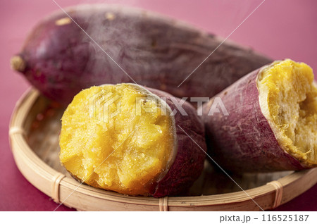 秋の味覚 焼き芋 秋の味覚 焼き芋 116525187