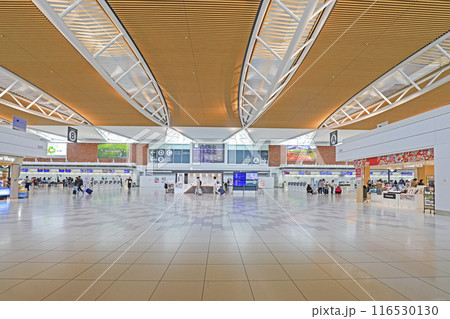 新千歳空港国際線ターミナル3F出発ロビーのA,Bカウンター　ハイキー 116530130