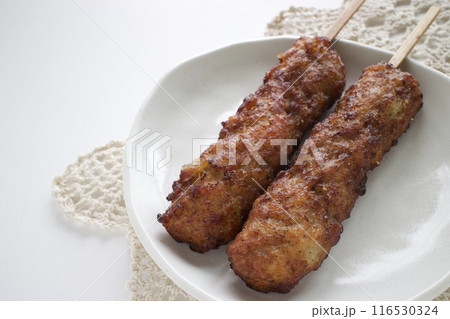 焼き鳥のつくね串 116530324