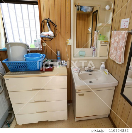 昭和の洗面台と脱衣所 リフォーム予定 昭和の洗面台と脱衣所 リフォーム予定 116534882