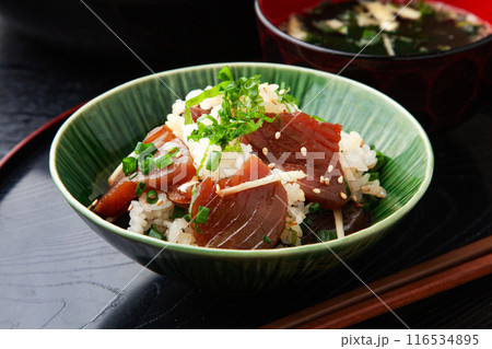 鰹の手こね寿司 116534895