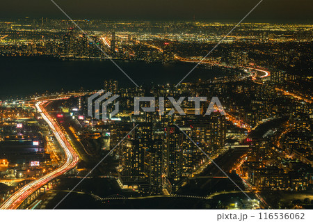 夜景に輝く都市高速 夜景に輝く都市高速 116536062