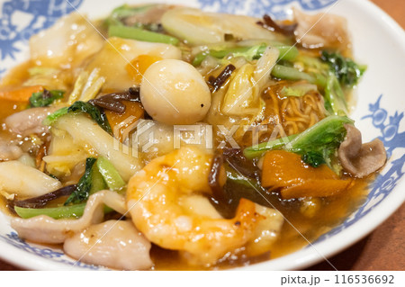 おいしい中華料理の五目焼そば おいしい中華料理の五目焼そば 116536692