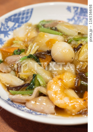 おいしい中華料理の五目焼そば 116536698