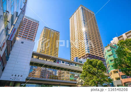 日本の東京都市景観 7月。日暮里駅や駅前のタワーマンション群などを望む=5日 日本の東京都市景観 7月。日暮里駅や駅前のタワーマンション群などを望む=5日 116540208
