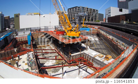 北大阪急行電鉄新駅箕面船場阪大前駅の工事現場 116541853