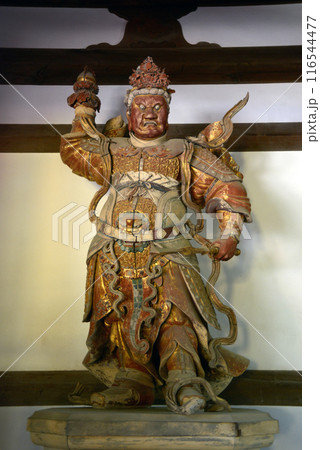 黄檗山萬福寺　天王殿の持国天像　京都府宇治市 116544477