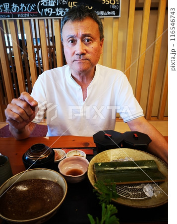 越前で刺身定食を食べ終えた男性 越前で刺身定食を食べ終えた男性 116546743