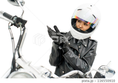 グローブを嵌めるバイク女子 グローブを嵌めるバイク女子 116550910