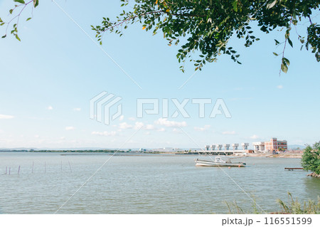 大きな湖の風景 116551599