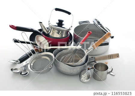 家庭から出る小物類の金属ゴミ 116553823