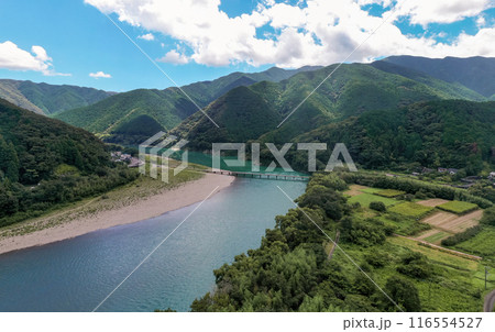勝間沈下橋（高知県四万十川） 116554527
