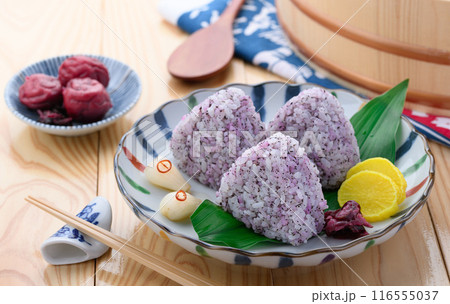 みんな大好き♪ゆかりおにぎり 116555037