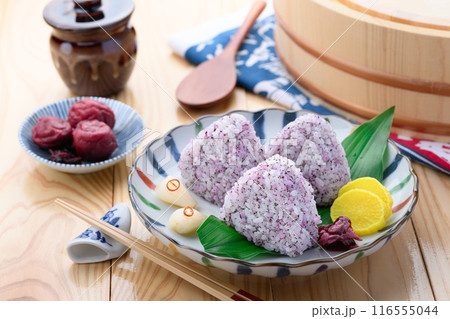 みんな大好き♪ゆかりおにぎり 116555044