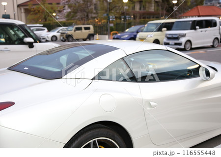 スーパーカー フェラーリ 高級車 パールホワイト 白色 スポーツカー 宝塚 宝塚歌劇駐車場 スーパーカー フェラーリ 高級車 パールホワイト 白色 スポーツカー 宝塚 宝塚歌劇駐車場 116555448