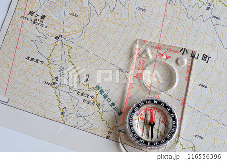 地図とコンパス 116556396