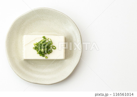 白背景に木綿豆腐 白背景に木綿豆腐 116561014