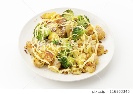 ベイクドポテトとブロッコリーのマヨネーズがけ 116563346