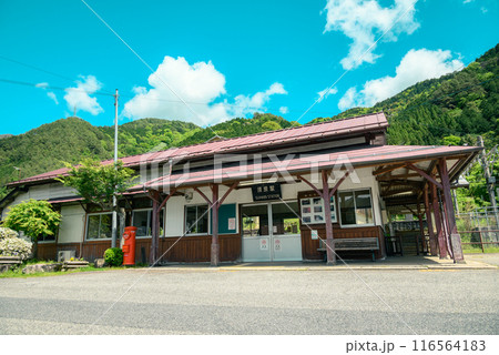 初夏の須原駅【木曽郡大桑村】 116564183