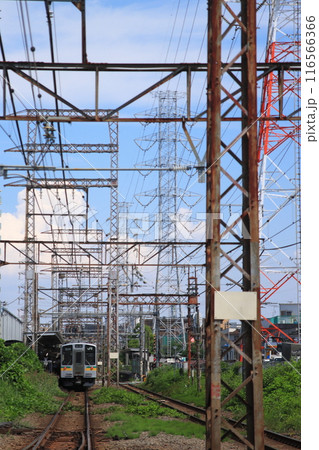 新天地の南武支線で活躍するE127-0系電車_2024/6/1撮影 新天地の南武支線で活躍するE127-0系電車_2024/6/1撮影 116566366