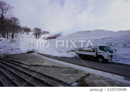 冬季月山の姥沢登山口 116570696