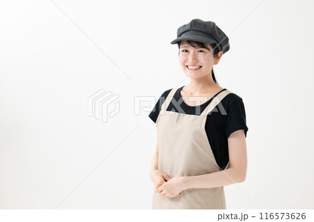 エプロン姿の女性 116573626