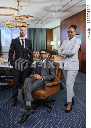 Mature and young intercultural lawyers 116574343