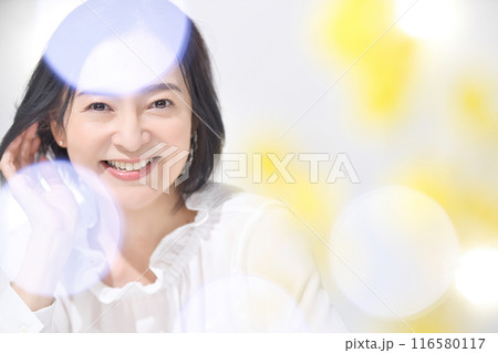 ビューティー　ミドル女性 116580117