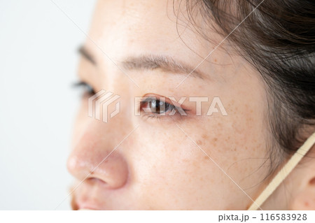 ミドル 女性 シミ ミドル 女性 シミ 116583928