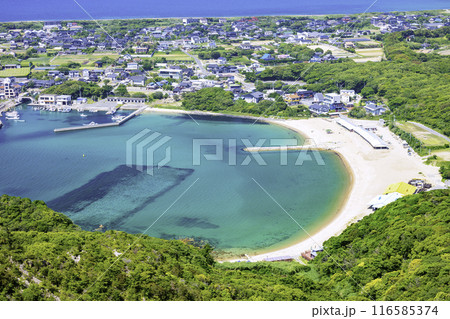 立石山から見た糸島の美しい風景　芥屋海水浴場　福岡県糸島市 116585374