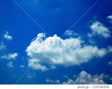 青い空と雲の色 7月の空 青い空と雲の色 7月の空 116586200